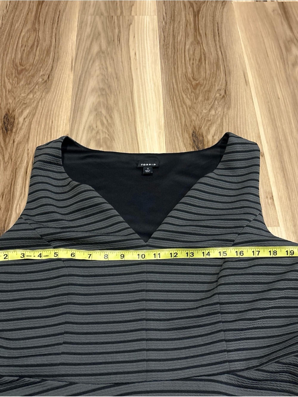 Torrid Size 1 1X Grey And Black Textured Sleeveless Dress Fit And Flare Skater - Picture 4 of 8